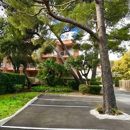 Apartman Le *